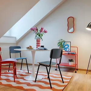  Apartment Homie Am Paradeplatz In Der Wuerzburger Innenstadt