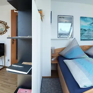 Zwei Ruhige, Private Gaestezimmer Nahe U-bahn Accommodatie bij particulieren